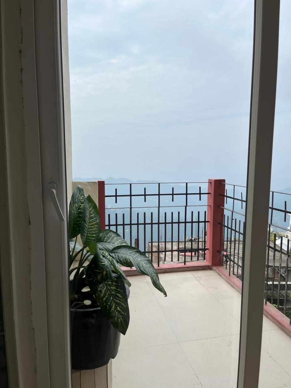 The Local Guest House Āīzawl Extérieur photo